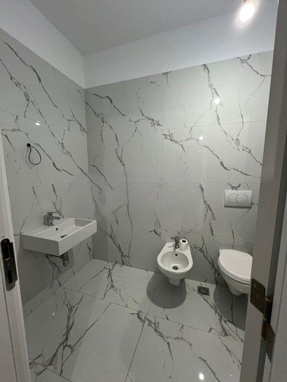 Apartament 2+1 Me Qira në Bulevardi i Ri, Tiranë - 700€
