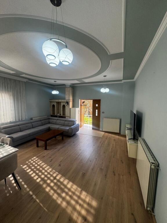 APARTAMENT ME QERA 2+1 ALI DEMI 70.000 LEKE