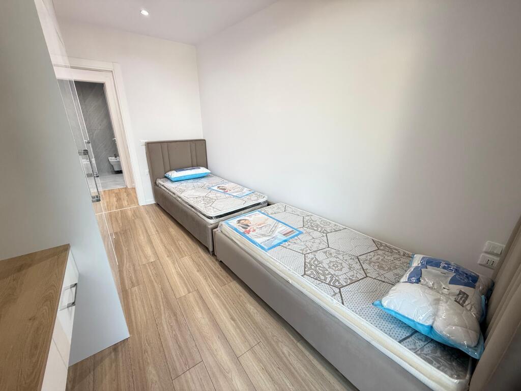 📣 SUPER RENT Apartment 2+1 With Parking 📍 Lake View Residence, Artificial Lake ✨   🏢 New Building  🪜 Floor 1 (With 2 Elevators)  🛋️ Furnished in a Contemporary Style with Architect   💶 Price 1,300 Euro