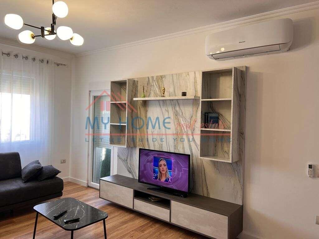 Appartamento 2+1 + Posto Auto in Affitto Nuovo Mercato Tirana
