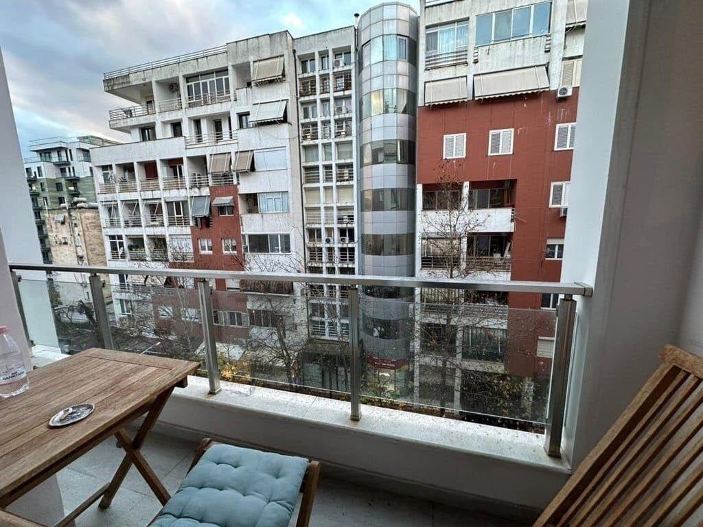 Jepet me qira apartament 2+1 ,rruga Kosovareve!