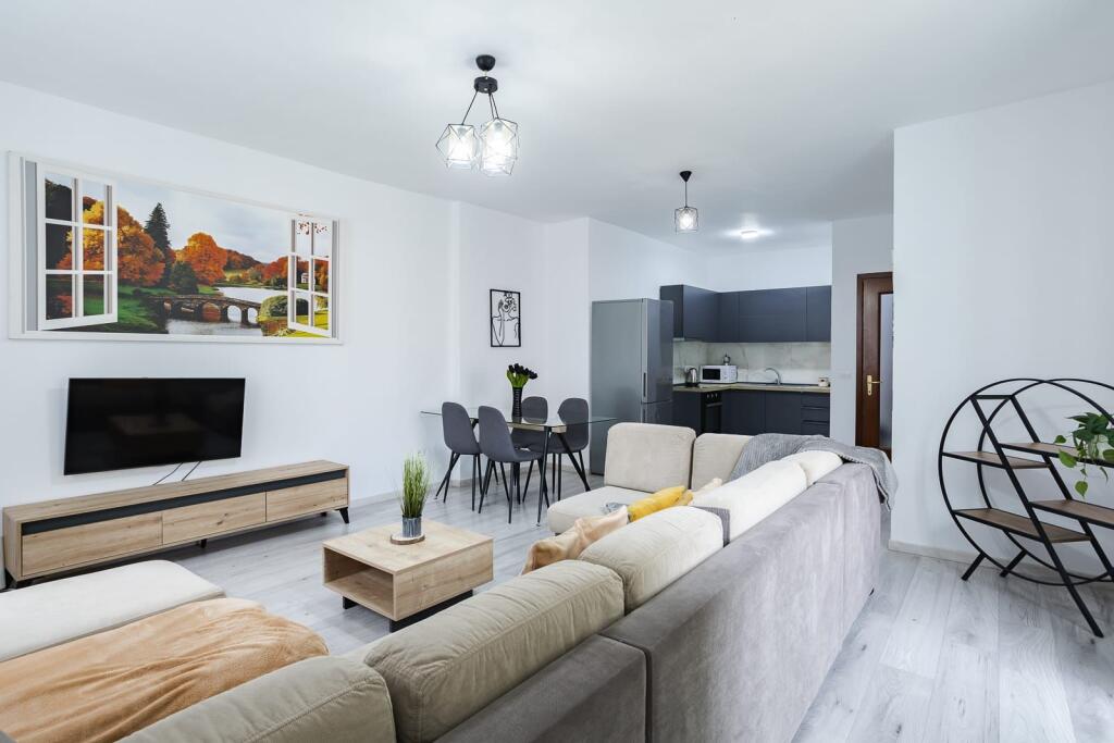 Affittasi appartamento 3+1+2 bagni presso l'ex-Esposizione