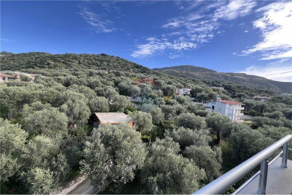 🏡 Apartament 2+1 – Për Shitje | Lungomare, Vlorë