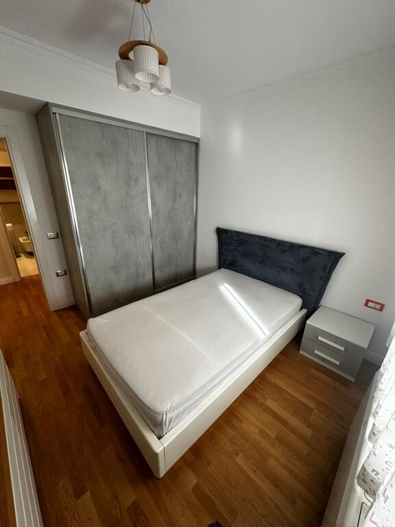 For rent 3+1  2 toilets 1 balcony enclosed with folding glass windows and with mini furniture including sink 1 complete laundry room Distributor corridor