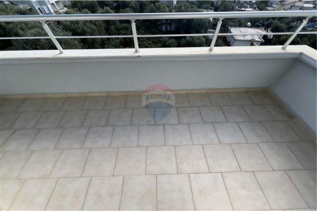 🏡 Apartament 2+1 – Për Shitje | Lungomare, Vlorë