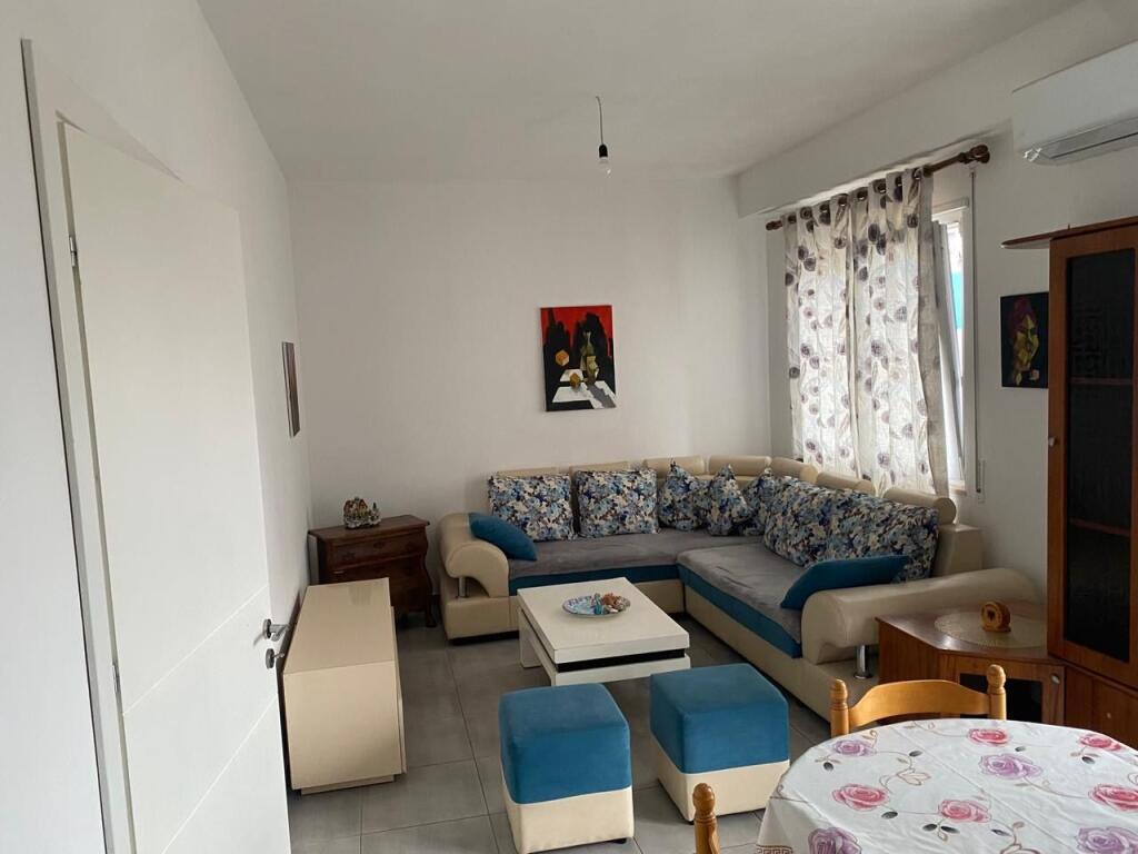 2+1,furnished commune of Paris price 600 euro