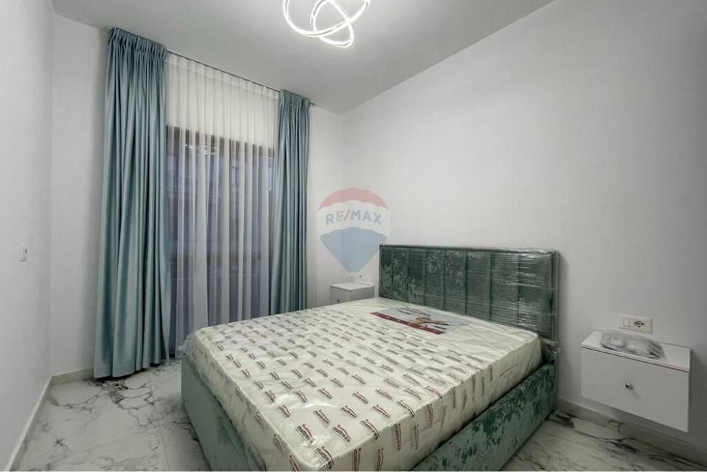 Apartament 2+1 për qira te Komuna e Parisit
