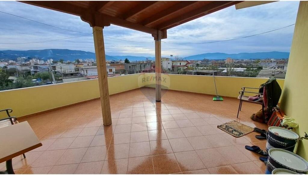 🏡 Villa su 3 Piani – In Vendita | Quartiere Kushtrimi, Vlora