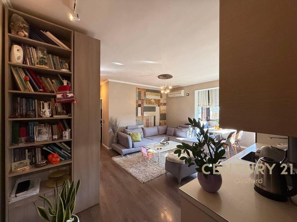 Apartament 2+1 per shitje tek Ish-Fusha e Aviacionit