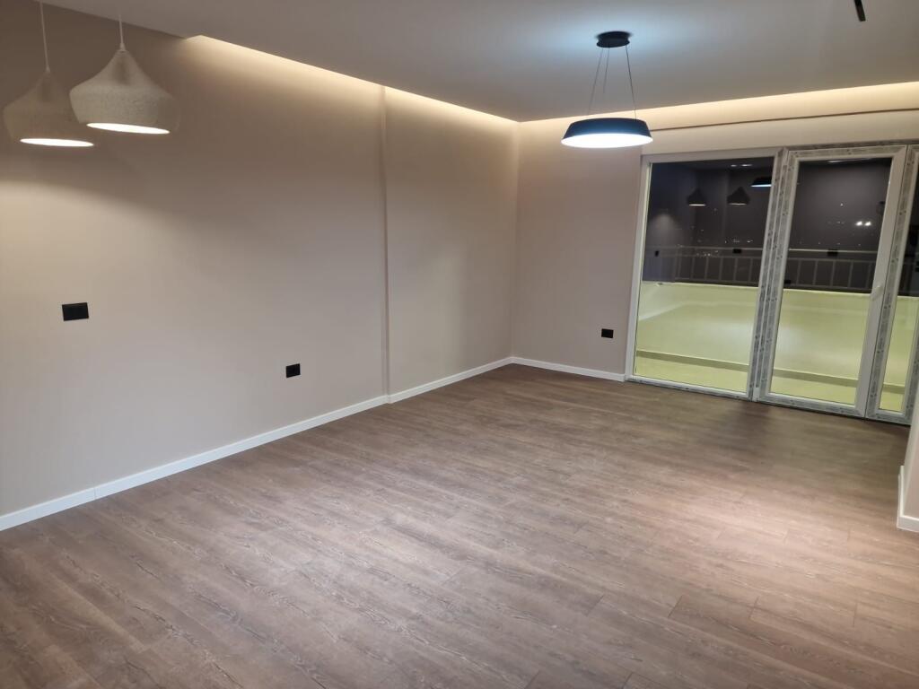 KOMUNA E PARISIT, shesim nje super apartament 2+1+2