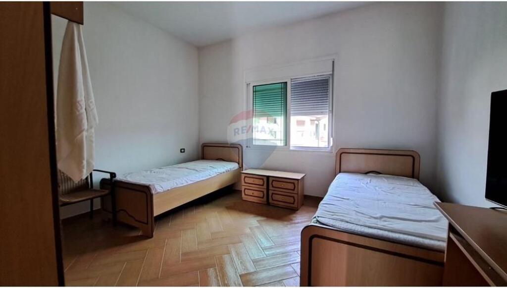 🏡 Villa su 3 Piani – In Vendita | Quartiere Kushtrimi, Vlora