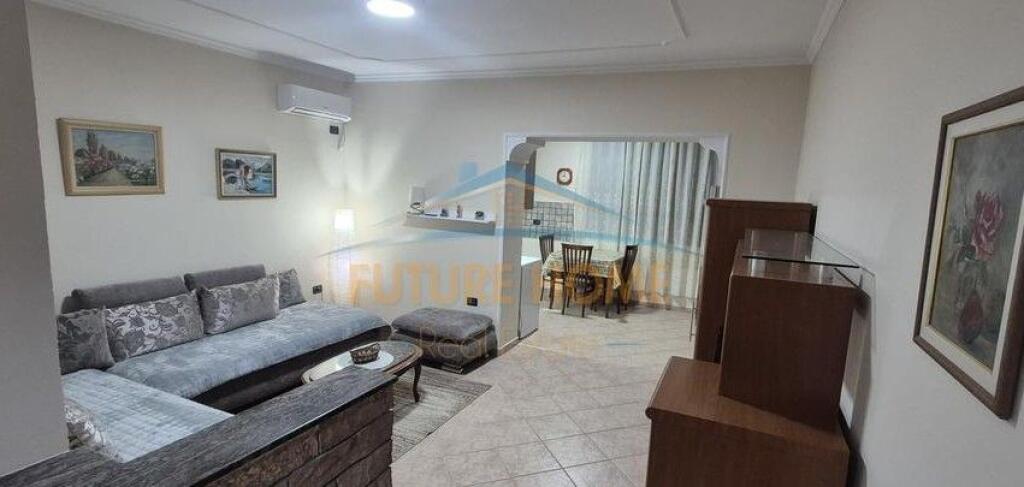 Affitto, Appartamento 1+1, Nuovo Mercato, Tirana..