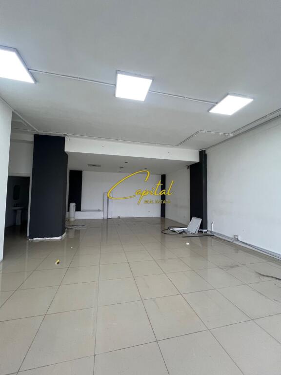 LOCALE COMMERCIALE IN AFFITTO 105 M2 Via Teodor Keko 900 EURO