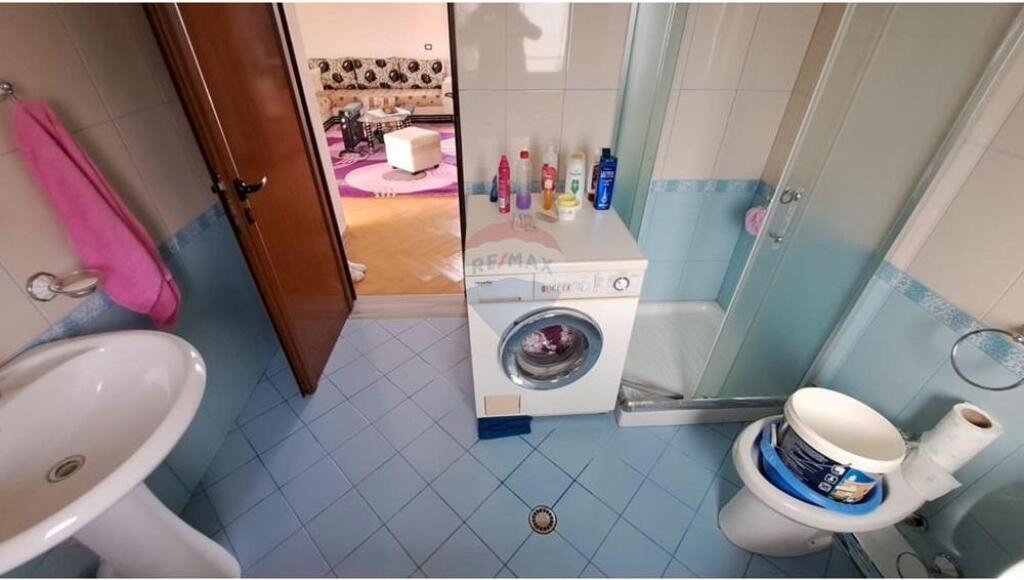 🏡 Villa su 3 Piani – In Vendita | Quartiere Kushtrimi, Vlora