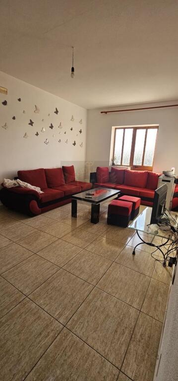 🏡 CASA PRIVATA SU 3 PIANI CON TERRENO – IN VENDITA 🏡 📍 Manëz, Durrës