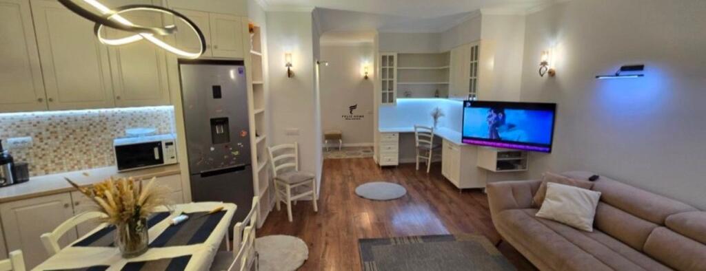 APARTAMENT ME QERA 3+1 KODRA E DIELLIT 1000 EURO