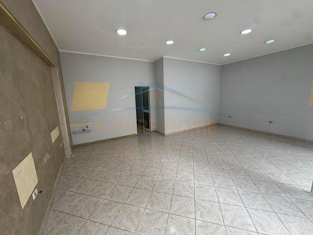 Affitto, Locali Commerciali, Palazzi Cabej, Misto Mame