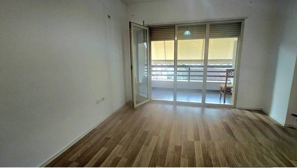 Apartament - Studio për shitje, te fusha e Ali Demit !! 95,000 €