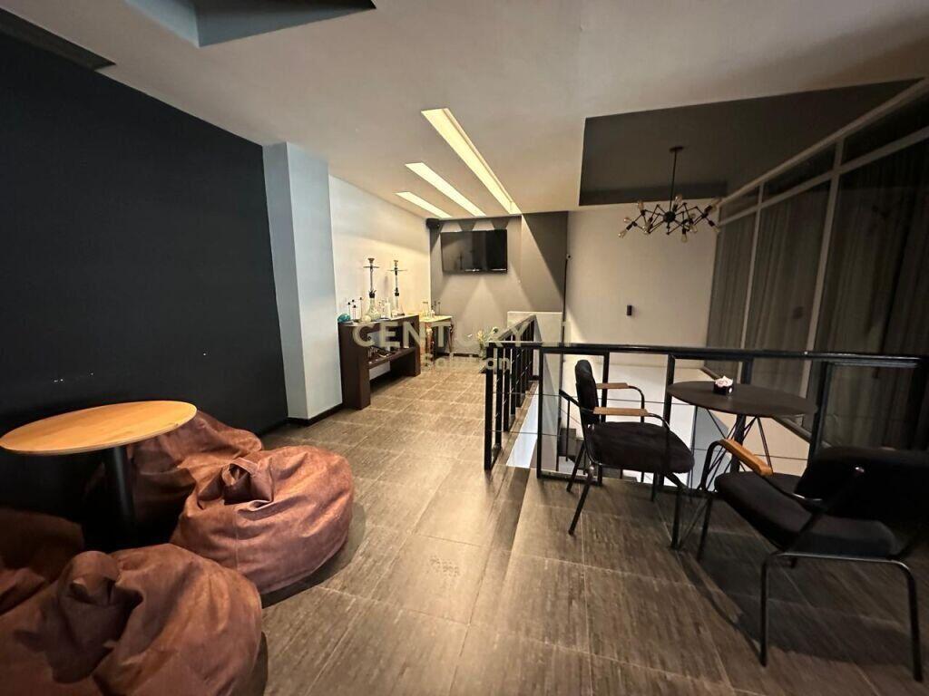JEPET ME QERA AMBIENT DUPLEX TEK KOMUNA E PARISIT 2,000 € /Muaj Sip. Totale  174m2