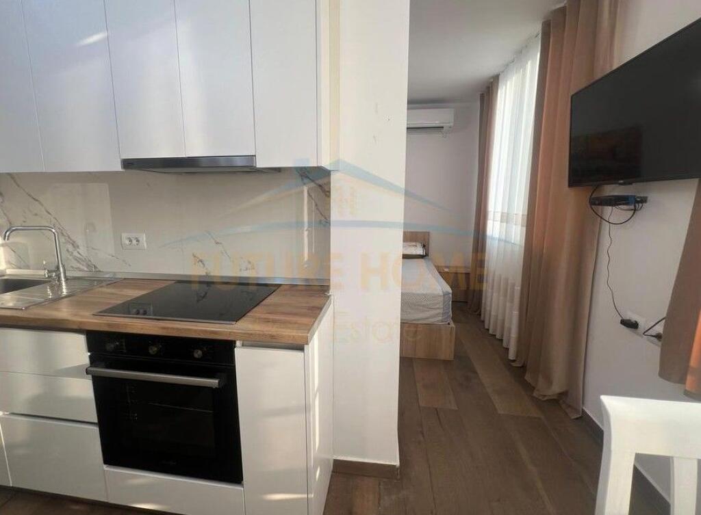 Rent, Studio apartment, Wilson Square, Tirana.