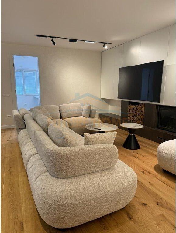 For sale, Penthouse 3+1+3+2 Parking Spaces, Dry Lake, Tirana.!!