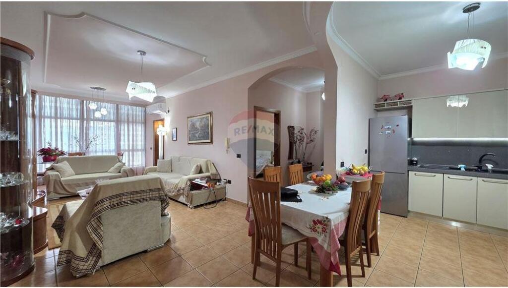 ✨ Apartament 2+1+2 për Shitje – Bulevardi “Ismail Qemali”, Vlorë