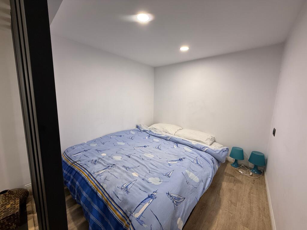 📣 QERA GARSONIERE (Papafingo) 📍 Tregu Elektirk, Prane Pedonales 💶 45.000 Leke/Muaj ✨  
