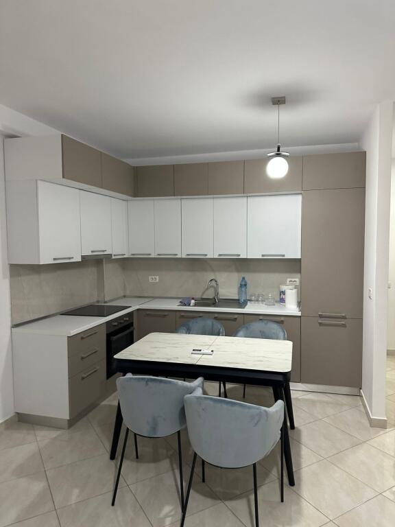🏡 Apartment 2+1+2 for sale 📍 Tom Doshi Complex, Shkozë  ✅ Purchase option with credit 📐 Area: 105.5 m² 🏢 2nd floor residential, with elevator 🛋️ Furnished, ready to live in 📄 With mortgage 💶 Price: 137 million lek   