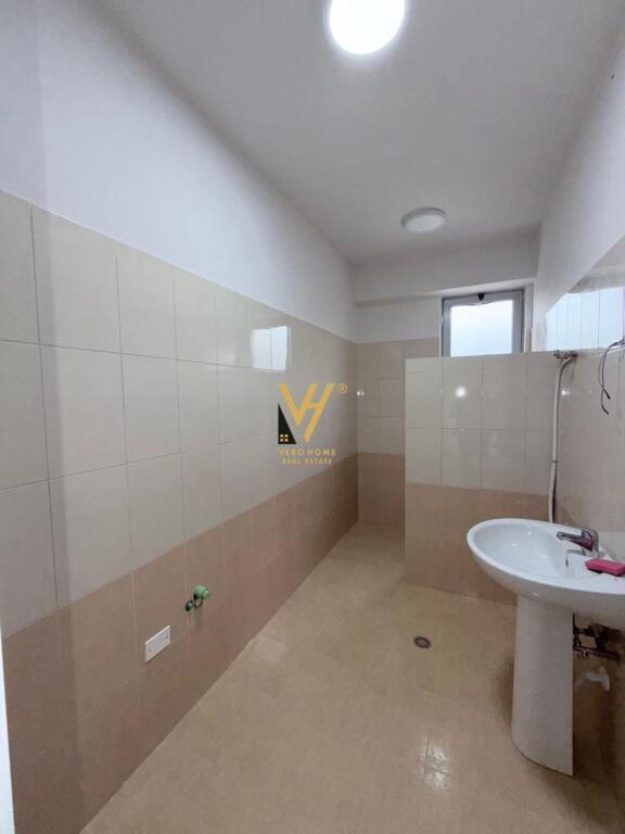 WAREHOUSE 720 M2 FOR RENT IN PRUSH 2,800 EURO
