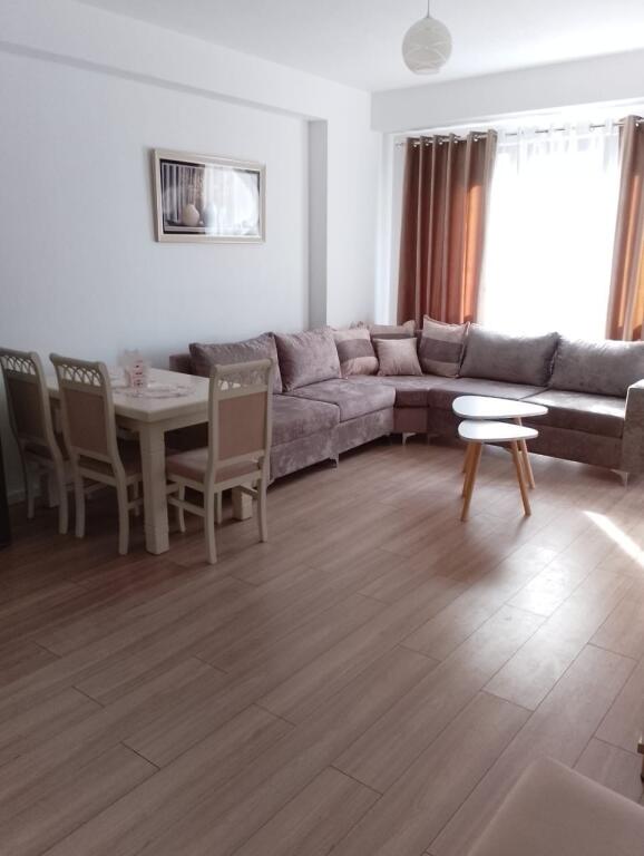 1+1,i mobiluar luks te urban gate astir,cmimi 450 euro