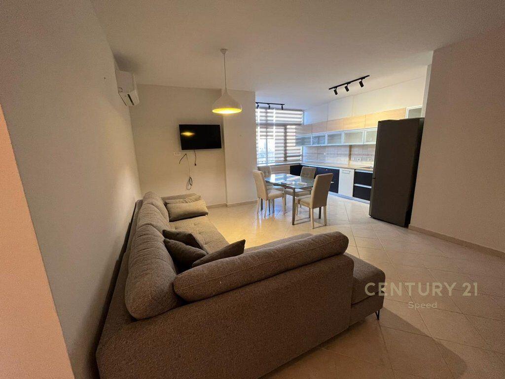 Appartamento 2+1+2 in Affitto vicino al Lago di Tirana!! 900 € /Mese