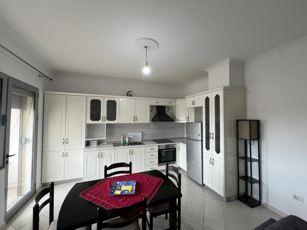 Vendesi in vendita 1+1, Astir, Bar Artisti, 1400€/m2