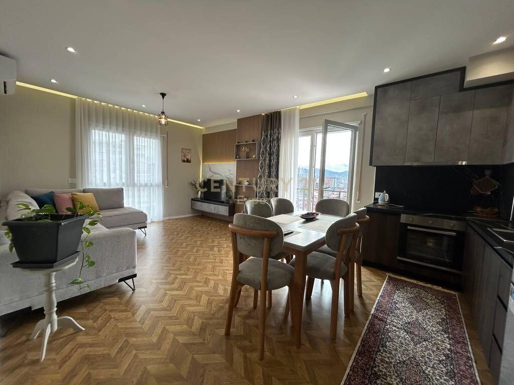 APPARTAMENTO 2+1+2 IN AFFITTO IN VIA DRITAN HOXHA!