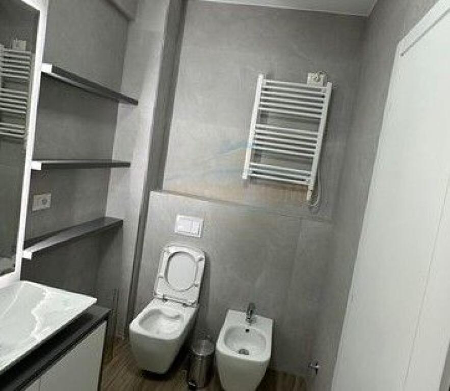 Affitto, Appartamento 2+1+Posto auto, Lago Secco, Tirana.