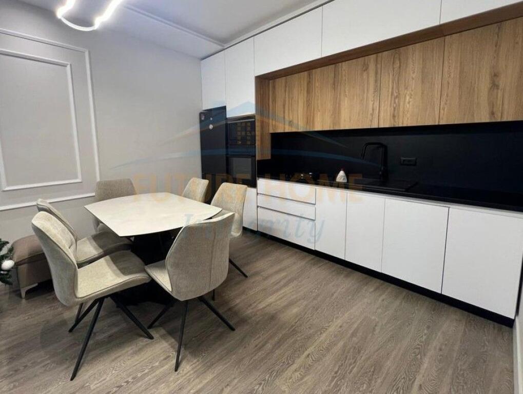 Rent, Apartment 2+1+2, Rose Garden, Tirana.!