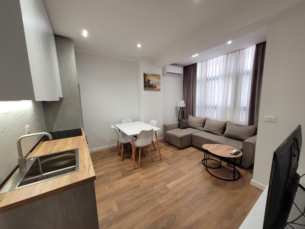 Affittasi 1+1 Comune di Parigi 550€