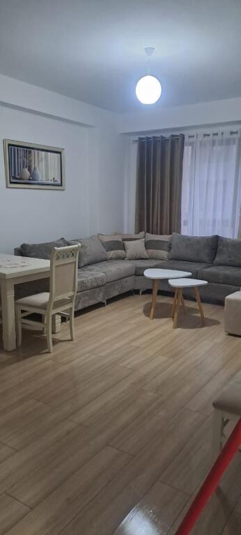 1+1,i mobiluar luks te urban gate astir,cmimi 450 euro