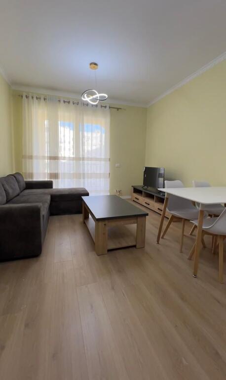 Jepet me qira apartament 2+1 te Grand Galleria.