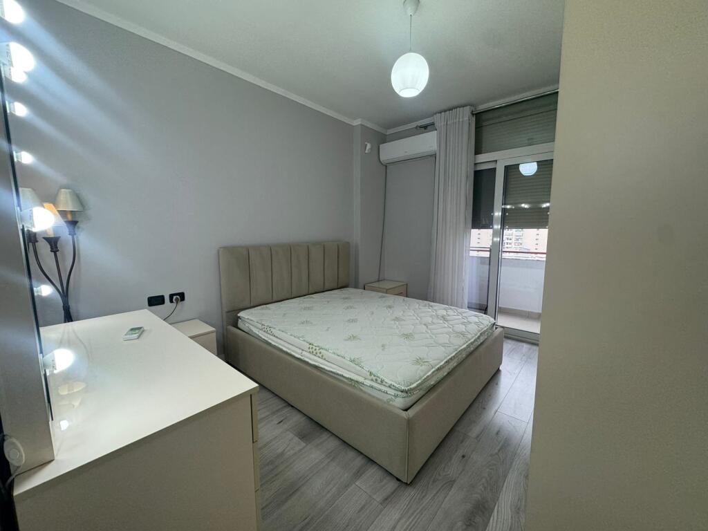Apartment 2+1, Astir!