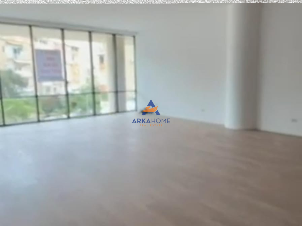 LOCALE COMMERCIALE IN VENDITA 127M2 "GOLDEN TOWER, VIA MINE PEZA" 508.000 EURO