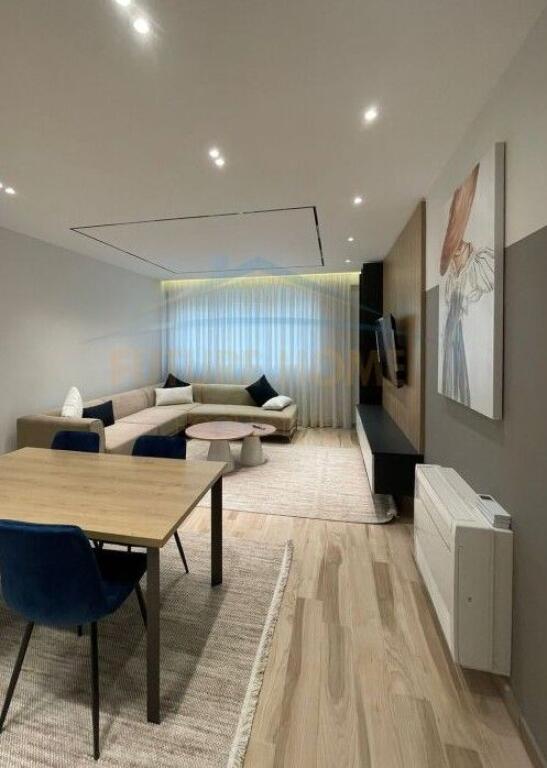 Affitto, Appartamento 2+1 + Veranda, Complesso FZ, Lago Secco, Tirana!