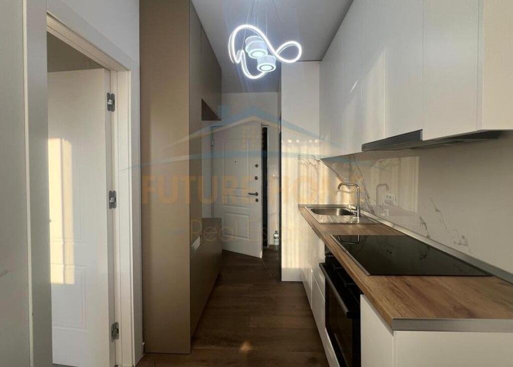 Rent, Studio apartment, Wilson Square, Tirana.