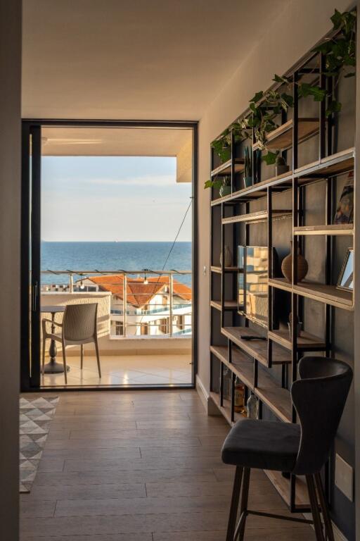 Apartment 2+1+2 for rent   Full Sea View in Currila