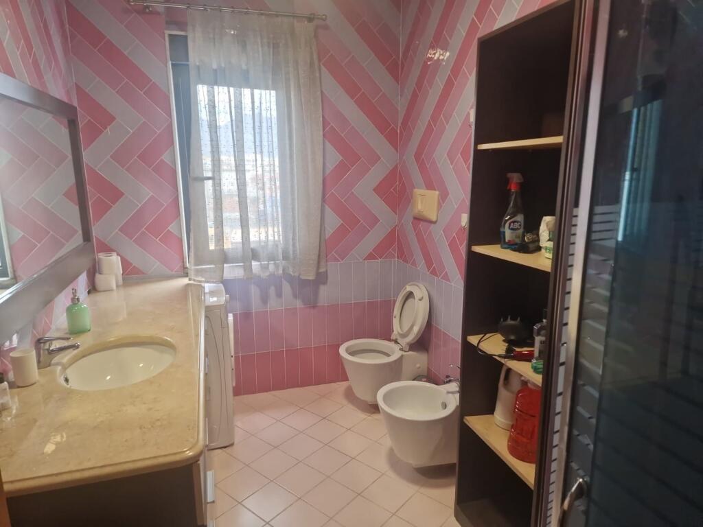 Appartamento esclusivo 2+1 in vendita nel Centro di Tirana