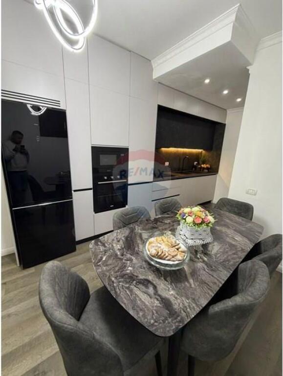 Apartament - Për Shitje - Rruga Don Bosko, Tiranë