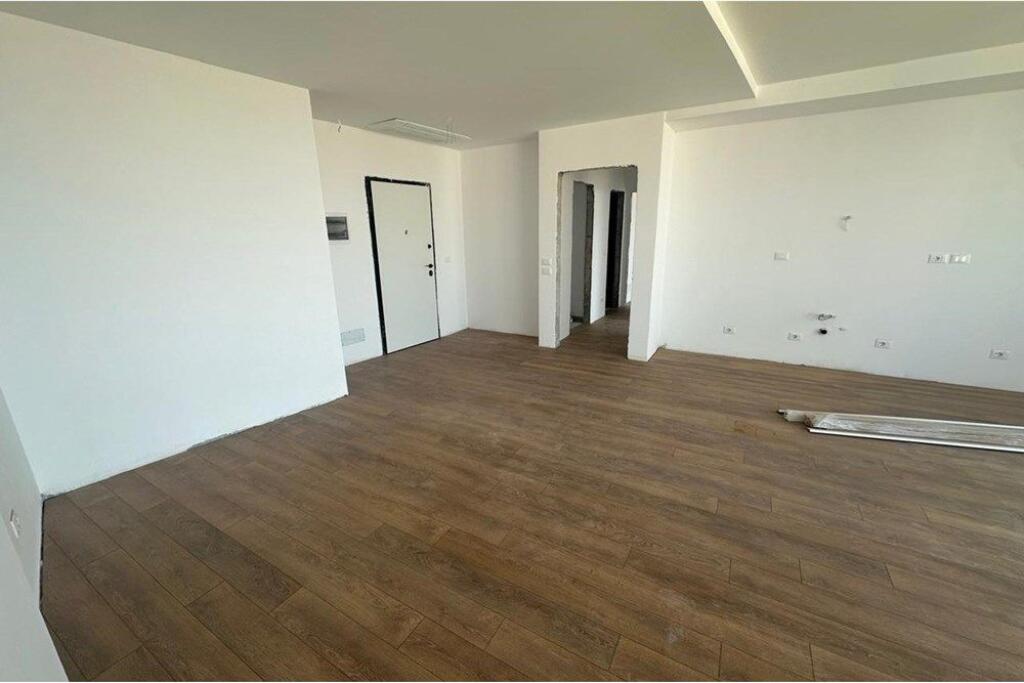 AMBIENT ZYRE PER QIRA TE LAKE VIEW!
