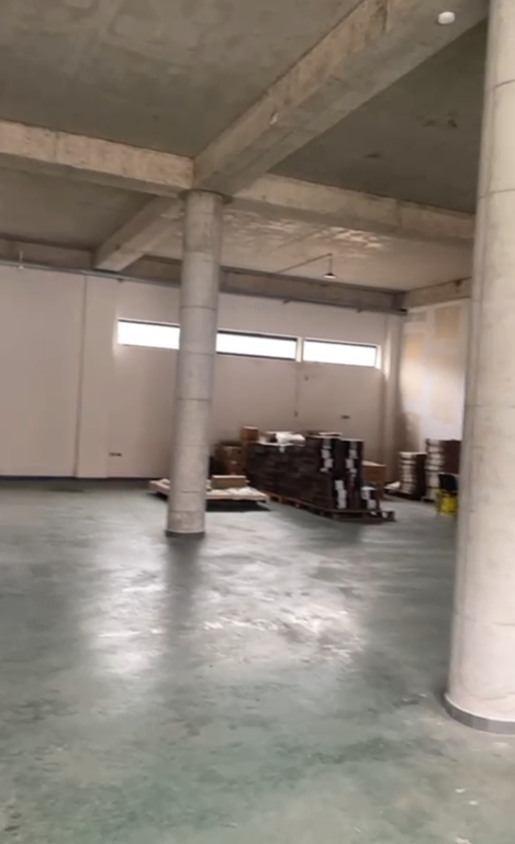 Jepet me qira magazinë në Prush