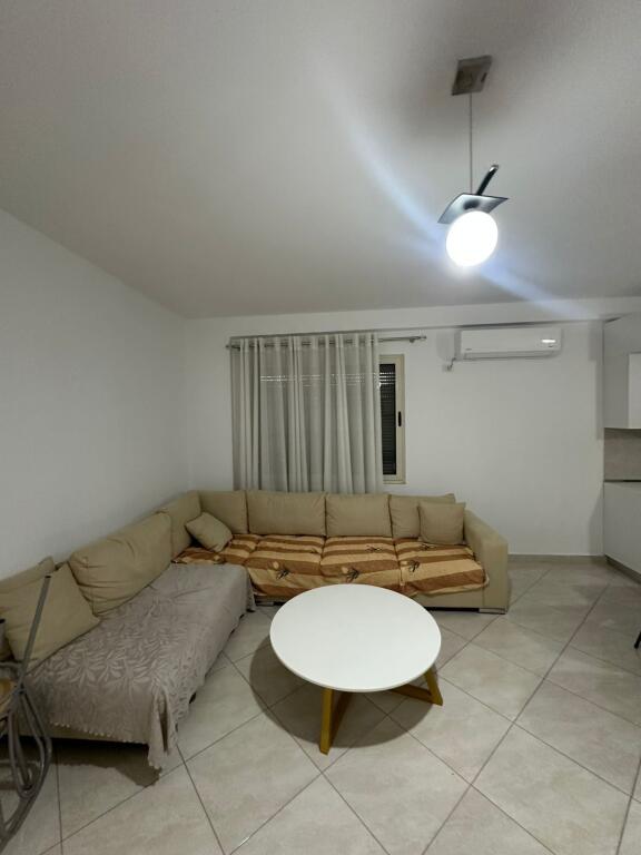 🏡 Apartment 2+1+2 for sale 📍 Tom Doshi Complex, Shkozë  ✅ Purchase option with credit 📐 Area: 105.5 m² 🏢 2nd floor residential, with elevator 🛋️ Furnished, ready to live in 📄 With mortgage 💶 Price: 137 million lek   