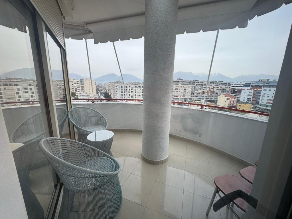 Apartment 2+1, Astir!