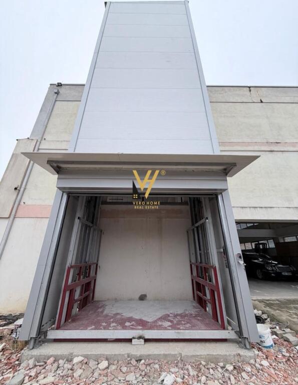 WAREHOUSE 720 M2 FOR RENT IN PRUSH 2,800 EURO